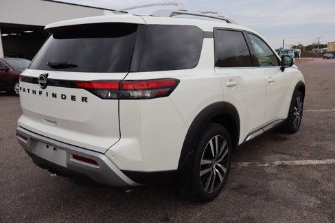 Used 2024 Nissan Pathfinder Platinum w/ Black Appearance Package image 3