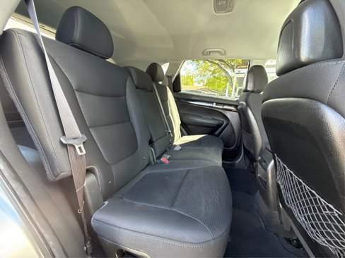 Used 2014 Kia Sorento LX image 11