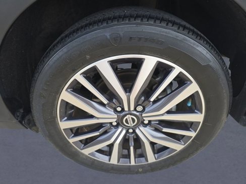 Used 2021 Nissan Kicks SV image 24