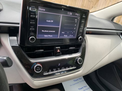 Used 2020 Toyota Corolla LE image 15