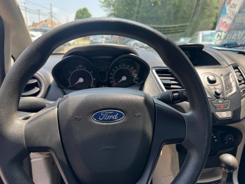 Used 2013 Ford Fiesta S image 24
