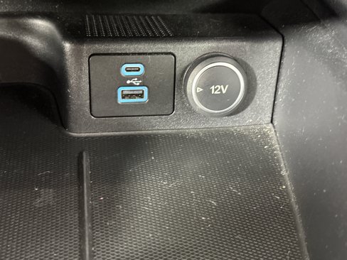 Used 2021 Ford Escape Titanium image 27