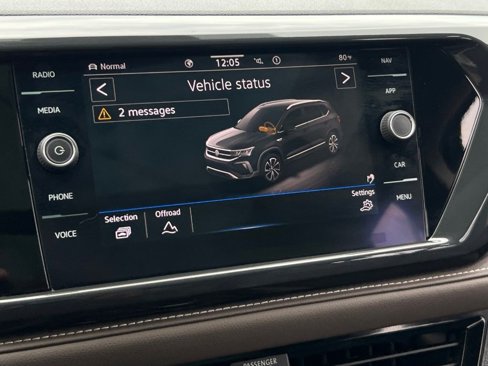 Used 2022 Volkswagen Taos SEL image 26