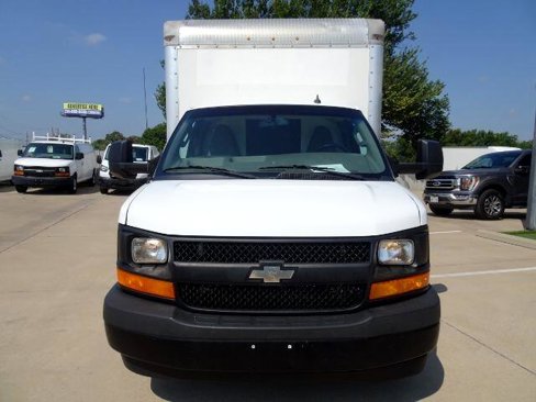 Used 2017 Chevrolet Express 3500 image 9
