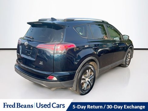 Used 2017 Toyota RAV4 LE image 8