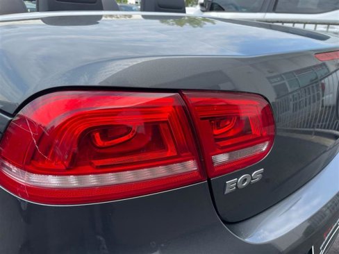 Used 2012 Volkswagen Eos Komfort image 46