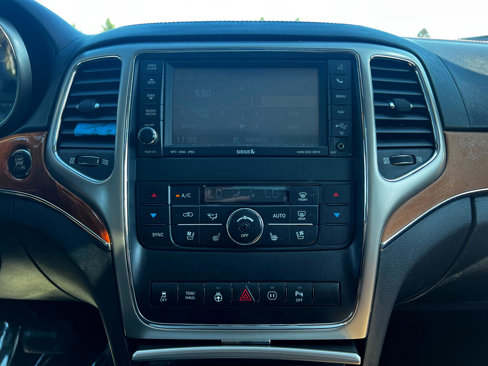 Used 2012 Jeep Grand Cherokee Overland image 16