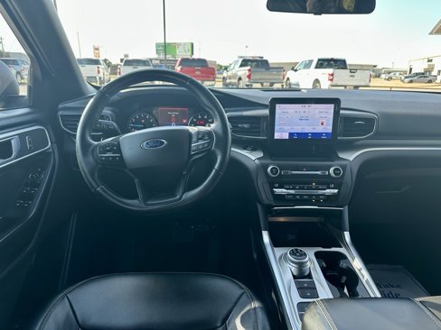 Used 2020 Ford Explorer XLT w/ Equipment Group 202A image 15