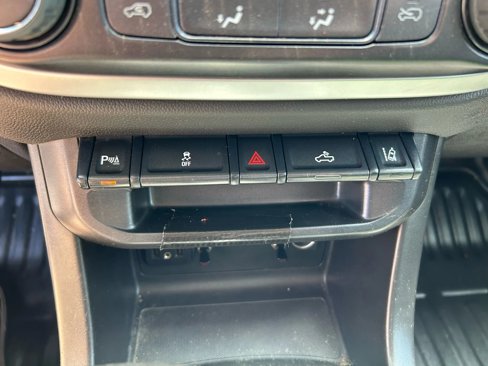 Used 2021 Chevrolet Colorado LT w/ Fleet Safety Package image 24