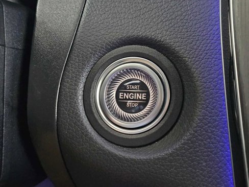 Used 2022 Mercedes-Benz GLC 300 4MATIC w/ AMG Line image 31