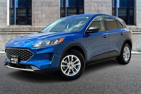 Certified 2022 Ford Escape SE w/ Cold Weather Package image 2