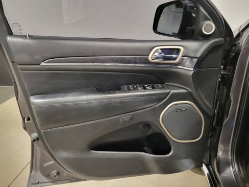 Used 2015 Jeep Grand Cherokee Summit image 20