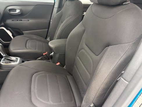 Used 2020 Jeep Renegade Latitude image 26