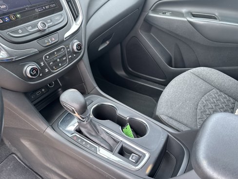 Used 2023 Chevrolet Equinox LT image 6