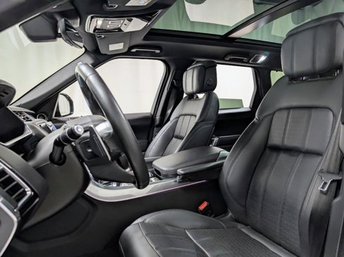 Used 2018 Land Rover Range Rover Sport HSE Dynamic image 14