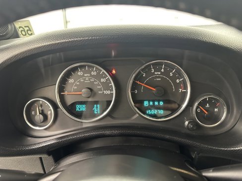 Used 2013 Jeep Wrangler Unlimited Sport image 29
