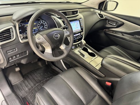 Used 2017 Nissan Murano Platinum w/ Platinum Technology Package image 2