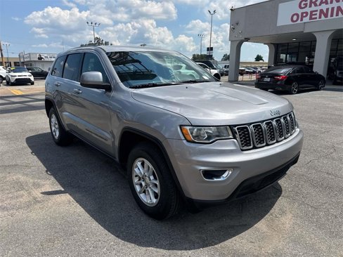 Used 2019 Jeep Grand Cherokee Laredo image 6