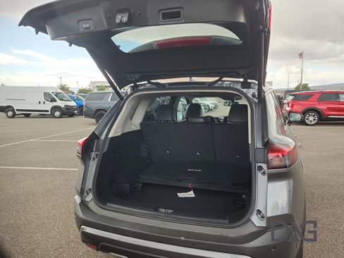 Used 2023 Nissan Rogue SL image 22