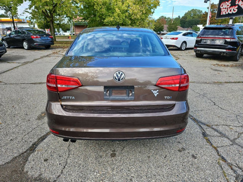 Used 2015 Volkswagen Jetta TDI S image 7