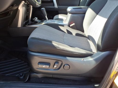 Used 2022 Toyota 4Runner SR5 image 18