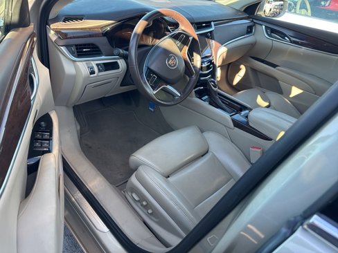 Used 2013 Cadillac XTS Luxury w/ Driver Awareness Package image 4