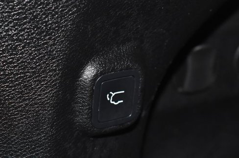 Used 2019 Jeep Cherokee Limited image 37