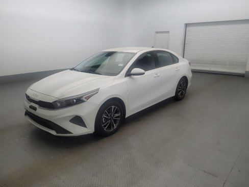Used 2023 Kia Forte LXS image 2