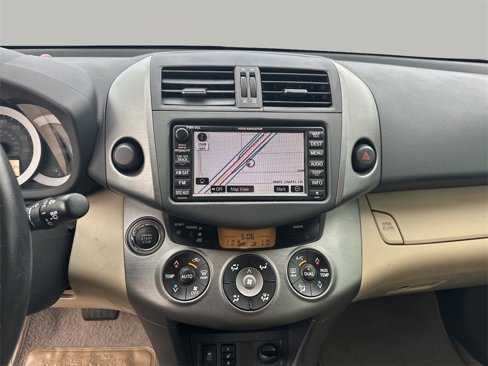 Used 2011 Toyota RAV4 Limited image 16