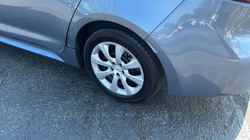 Used 2021 Toyota Corolla LE image 9