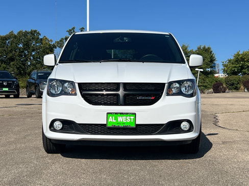Used 2018 Dodge Grand Caravan SE image 2