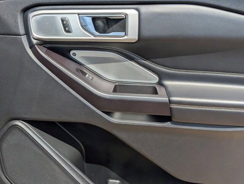 Used 2020 Ford Explorer ST w/ Premium Technology Package image 31