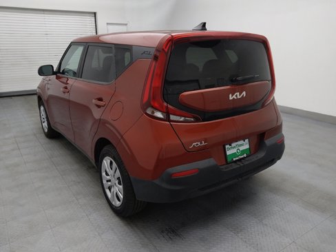 Used 2022 Kia Soul LX image 5