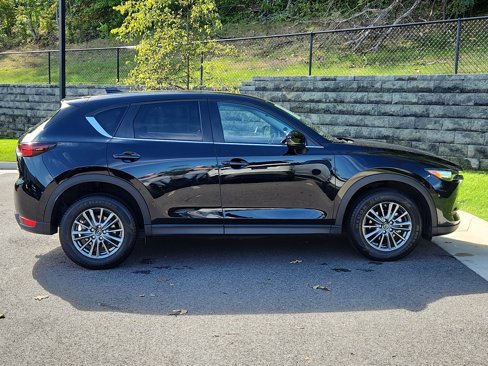 Used 2017 MAZDA CX-5 Touring w/ Preferred Equipment Package image 11