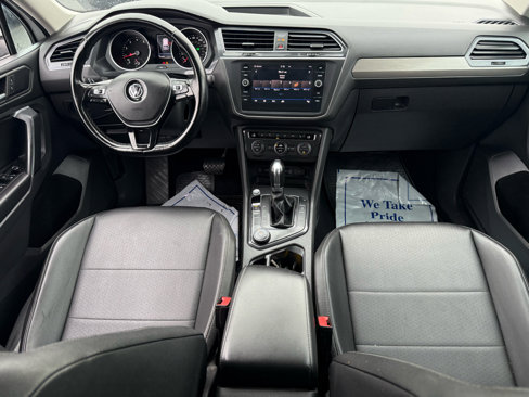 Used 2019 Volkswagen Tiguan SE w/ Panoramic Sunroof Package image 16