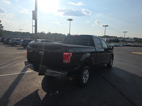 Used 2015 Ford F150 XLT image 3