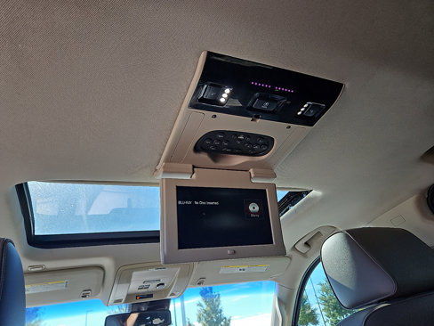 Used 2015 GMC Yukon Denali w/ Open Road Package image 12