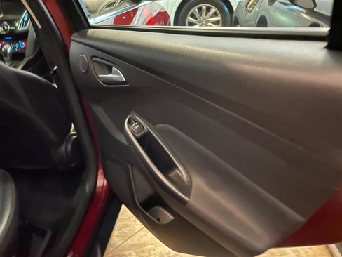 Used 2017 Ford Focus Titanium w/ Titanium Technology Package image 58