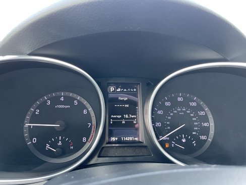 Used 2017 Hyundai Santa Fe Limited image 19
