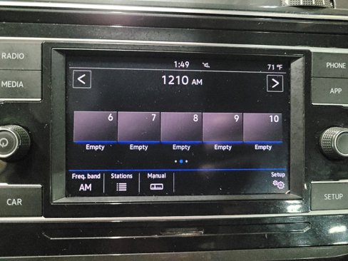 Used 2019 Volkswagen Tiguan S image 25