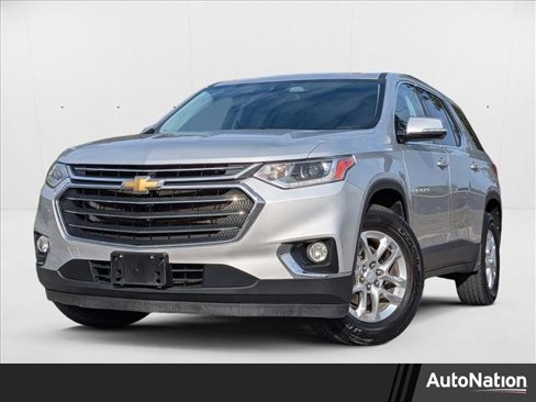 Used 2020 Chevrolet Traverse LT image 1