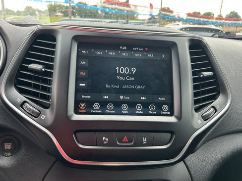 Used 2022 Jeep Cherokee Latitude Lux image 12