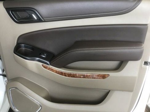 Used 2018 Chevrolet Suburban Premier image 9