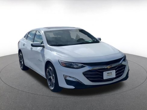 Used 2024 Chevrolet Malibu LT image 3