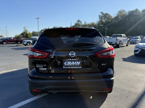 Used 2020 Nissan Rogue Sport SV image 6