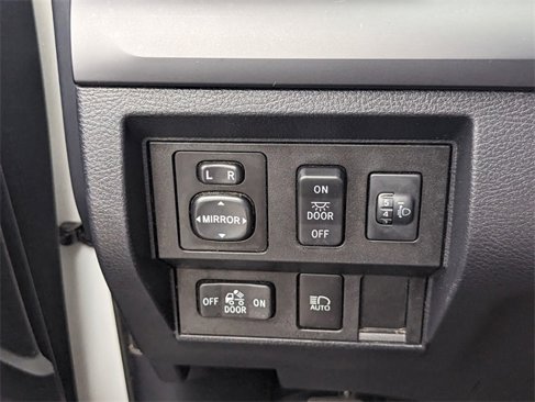 Used 2018 Toyota Tundra SR image 26