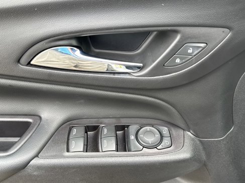 Used 2019 Chevrolet Equinox LT image 13