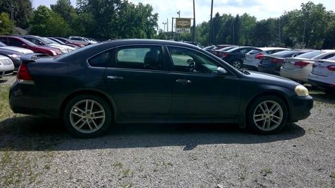 Used 2011 Chevrolet Impala LTZ image 3