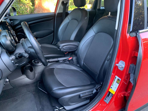 Used 2015 MINI Cooper 4-Door Hardtop image 15