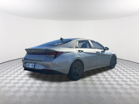 Used 2023 Hyundai Elantra SEL image 7
